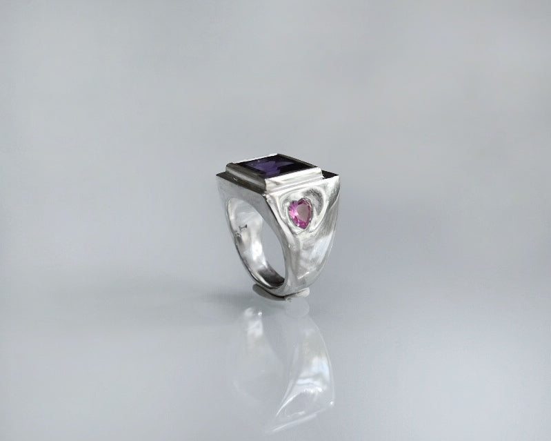 Vice Ring amethyst & heart sapphires